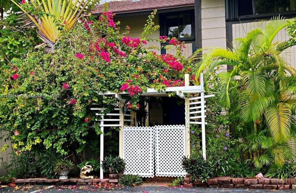 Briar Bay Townhouse Estates, 12805 SW 91st Ct #12805, Kendall, Florida 33176, image 1