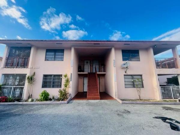 Two Twins Of Westland, 1771 W 58th St, Hialeah, Florida 33012, image 1