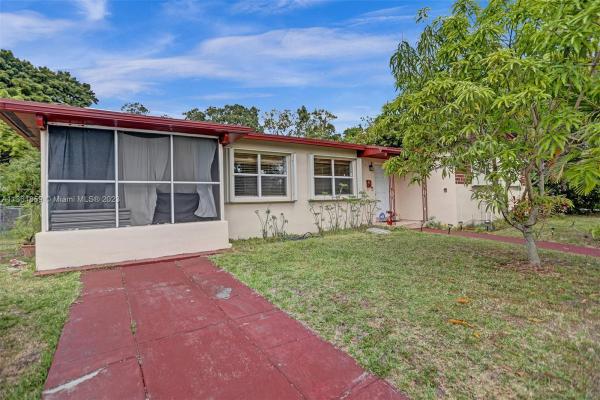 Sierra Mirada, 351 NW 195th Ter, Miami Gardens, Florida 33169, image 2