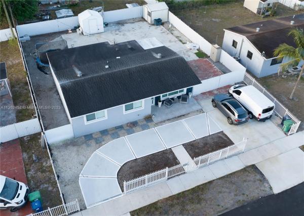 Bonnie Briar Estates, 3520 NW 170th St, Miami Gardens, Florida 33056, image 1