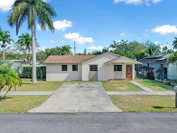 Downer Palms, 131 NE 17th St, Homestead, Florida 33030, image 1