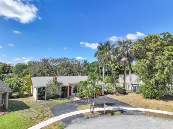 Windward Isle, 11740 NW 34th Pl, Sunrise, Florida 33323, image 2