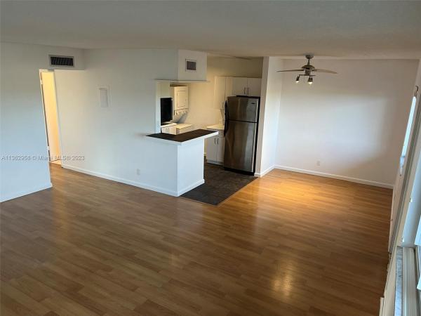 Coral Point, 1400 NE 54th St #303, Fort Lauderdale, Florida 33334, image 1