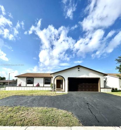 Meadow Wood Manor, 13275 SW 256th St, Princeton, Florida 33032, image 2