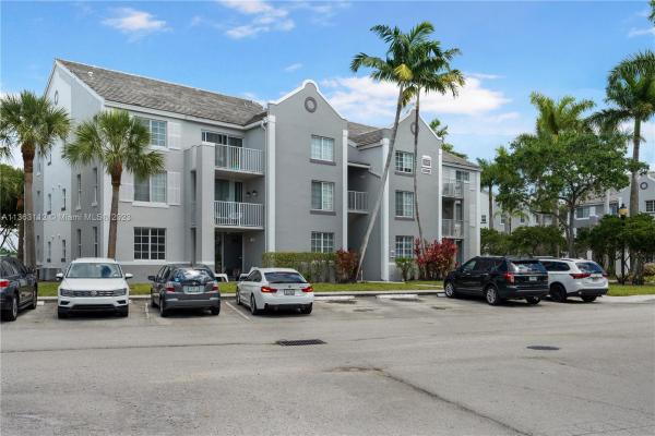 Devonaire At Pembroke Pines, 11145 SW 6th St #101, Pembroke Pines, Florida 33025, image 1