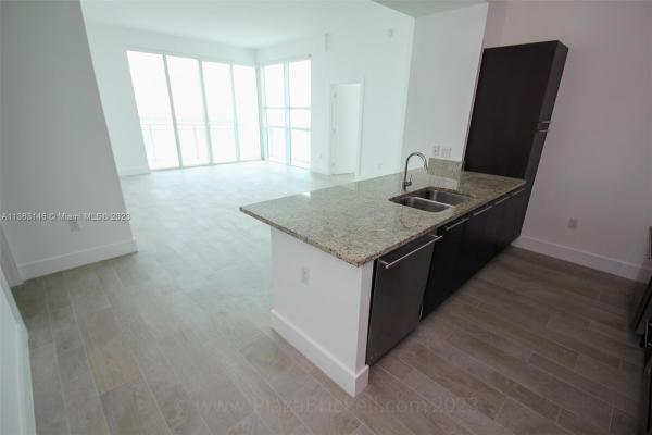 The Plaza On Brickell East, 950 Brickell Bay Dr #4411, Miami, Florida 33131, image 2