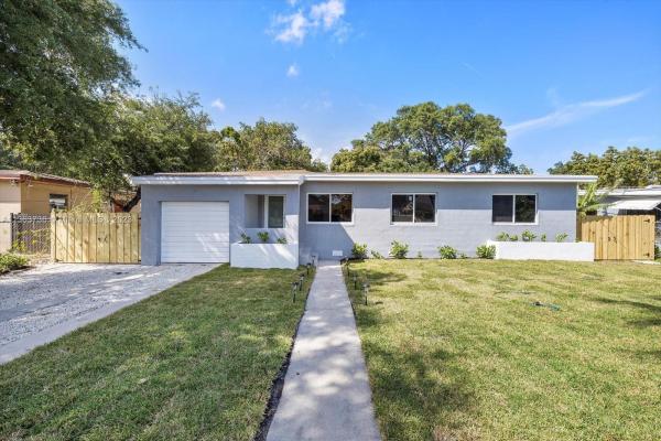 Arch Creek Estates, 1735 NE 147th St, Golden Glades, Florida 33181, image 1