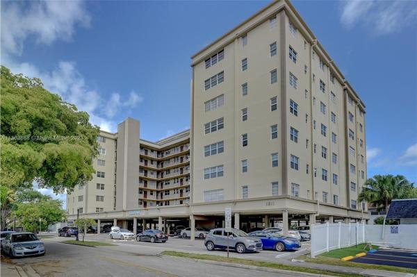 Telstar, 1811 Jefferson St #808, Hollywood, Florida 33020, image 1