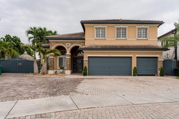 Laroc Estates, 5031 SW 163rd Ct, Kendale Lakes, Florida 33185, image 2