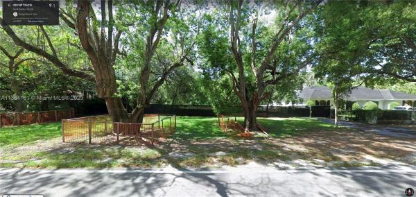 Biscayne Bay, 420 Sunset Dr, Coral Gables, Florida 33143, image 1