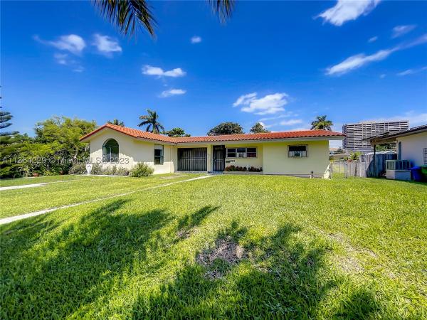 1615 NE 108th St, Unincorporated Dade County, Florida 33161, image 1