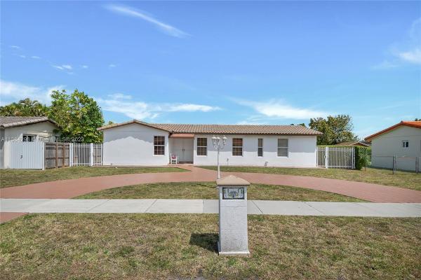 Snapper Creek Villas, 6433 SW 107th Pl, Sunset, Florida 33173, image 1