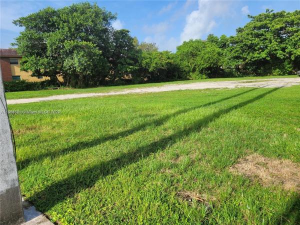 Biscayne Park Estates, 12290 NE 6th Ave, North Miami, Florida 33161, image 1
