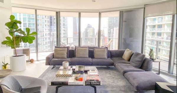 Brickell Flatiron, 1000 Brickell Plz #3702, Miami, Florida 33131, image 2