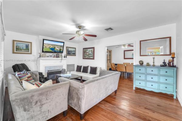 El Portal Residential, 1 NE 86th St, El Portal, Florida 33138, image 1