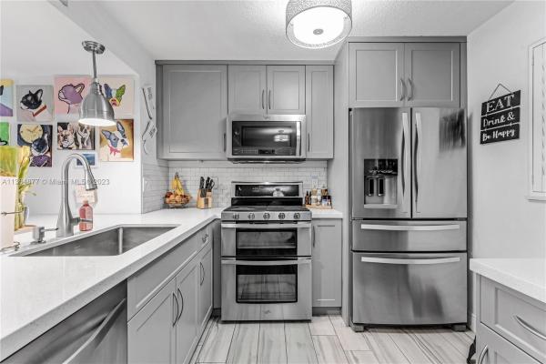 Briarwinds, 13000 SW 92nd Ave #B113, Kendall, Florida 33176, image 1