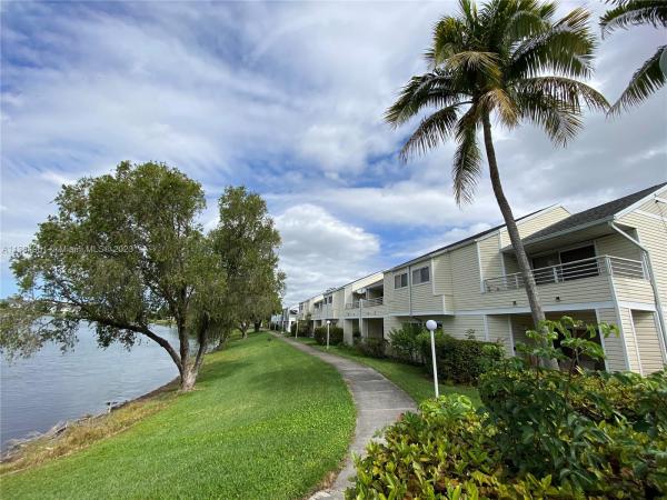 Summer Lake, 3413 NW 44th St #207, Oakland Park, Florida 33309, image 1