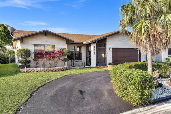 Spring Lake, 9520 NW 82nd St, Tamarac, Florida 33321, image 1