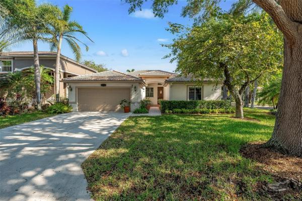 Lake St Croix At Indigo Lakes, 5407 NW 48th St, Coconut Creek, Florida 33073, image 1
