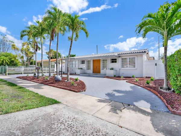 Miller Heights, 4645 SW 95th Ave, Olympia Heights, Florida 33165, image 2