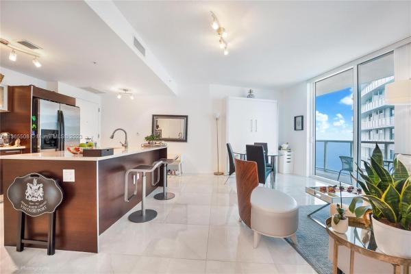 Quantum On The Bay, 1900 N Bayshore Dr #1817, Miami, Florida 33132, image 2