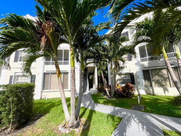 LakeView Club, 2881 N Oakland Forest Dr #205, Oakland Park, Florida 33309, image 1