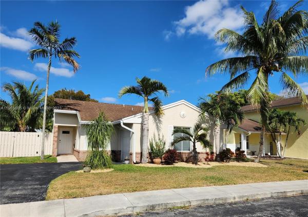 Blue Ridge, 13961 Oaklawn Pl, Davie, Florida 33325, image 2
