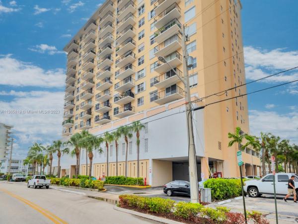 Golden Horn, 427 Golden Isles Dr #4A, Hallandale Beach, Florida 33009, image 1