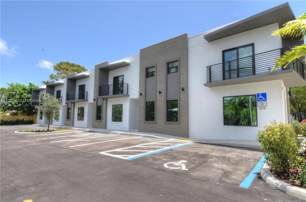 Leisure Townhouses, 211 SE 4th St #3, Hallandale Beach, Florida 33009, image 1