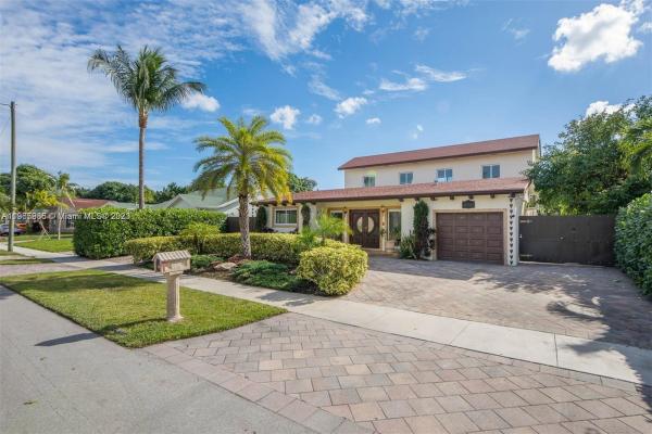 Highland Manor, 500 NE 178th St, North Miami Beach, Florida 33162, image 1