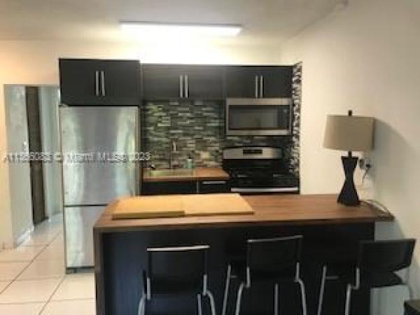 323 Washington Ave, 323 Washington Ave #4, Miami Beach, Florida 33139, image 1