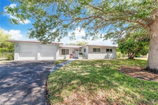 Pine Acres, 10531 SW 115th St, Kendall, Florida 33176, image 1