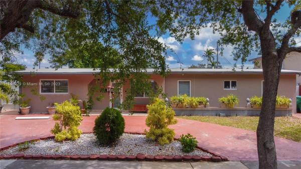 Westwood Lakes Residential, 5245 SW 112th Ave, Westwood Lakes, Florida 33165, image 2