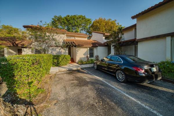 Village Homes In The Crossings, 13289 SW 112th Ter #44-3, The Crossings, Florida 33186, image 2