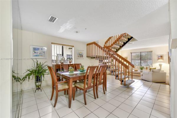 University Villas, 2433 SW 99th Pl #S, University Park, Florida 33165, image 1