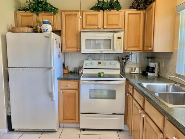 Beverly Hills, 5300 Washington St #G123, Hollywood, Florida 33021, image 1