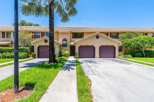 Vineyards Of Plantation, 9156 Vineyard Lake Dr, Plantation, Florida 33324, image 1