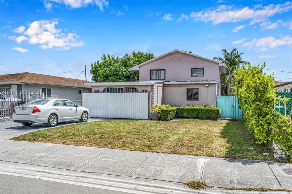 Coral Villas, 2729 SW 67th Ave, Coral Terrace, Florida 33155, image 1