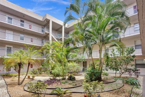 Somerset, 2821 Somerset Dr #110, Lauderdale Lakes, Florida 33311, image 2