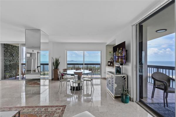 Brickell Bay Club, 2333 Brickell Ave #2002, Miami, Florida 33129, image 1