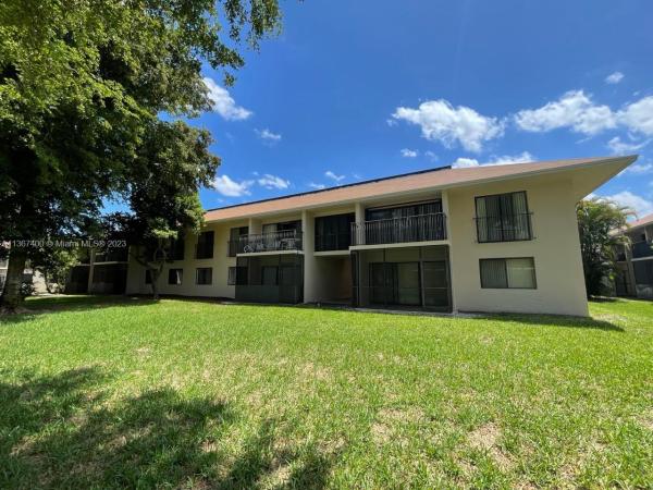 Hampton Court, 5905 Washington St #240, Hollywood, Florida 33023, image 1