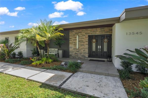 Caribbean Estates, 13545 SW 99th Pl, Kendall, Florida 33176, image 1