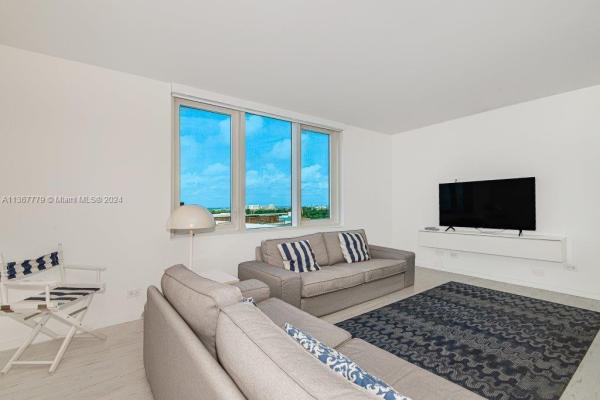 Roney Palace, 2301 Collins Ave #1032, Miami Beach, Florida 33139, image 1