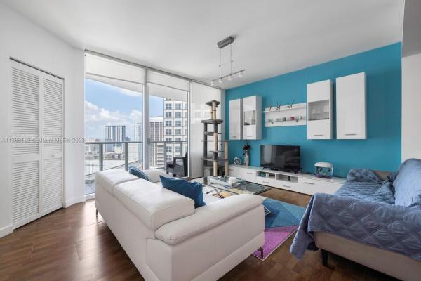 Met 1, 300 S Biscayne Blvd #T-2305, Miami, Florida 33131, image 2
