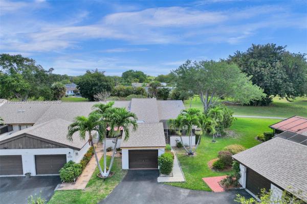 Wedgewood, 6320 E Pinehurst Cir E #E33, Tamarac, Florida 33321, image 1