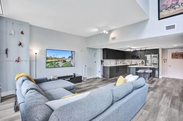 Duo East, 1755 E Hallandale Beach Blvd #104E, Hallandale Beach, Florida 33009, image 1