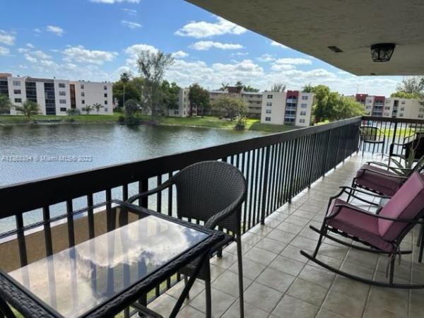 Peninsula At International Gardens, 1350 SW 122nd Ave #404, Tamiami, Florida 33184, image 1