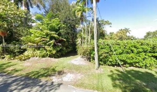 Snapper Creek Groves, 6021 SW 86th St, South Miami, Florida 33143, image 1