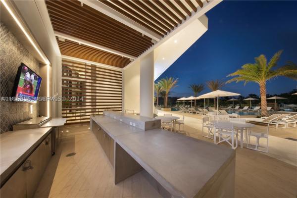 The Harbour South Tower, 16385 Biscayne Blvd #PH-7, North Miami Beach, Florida 33160, image 1