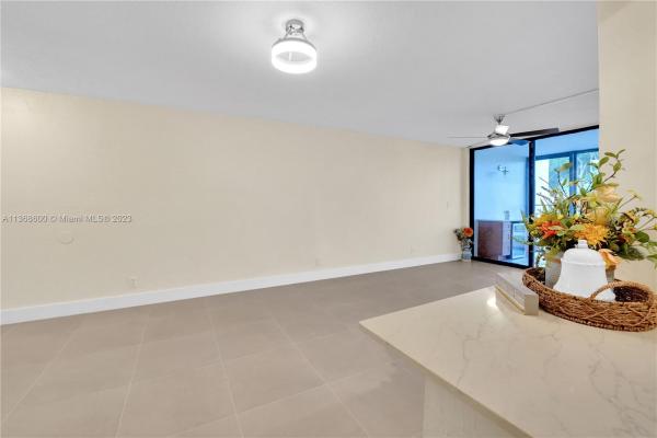 Lake Pointe, 215 Lake Pointe Dr #109, Oakland Park, Florida 33309, image 1